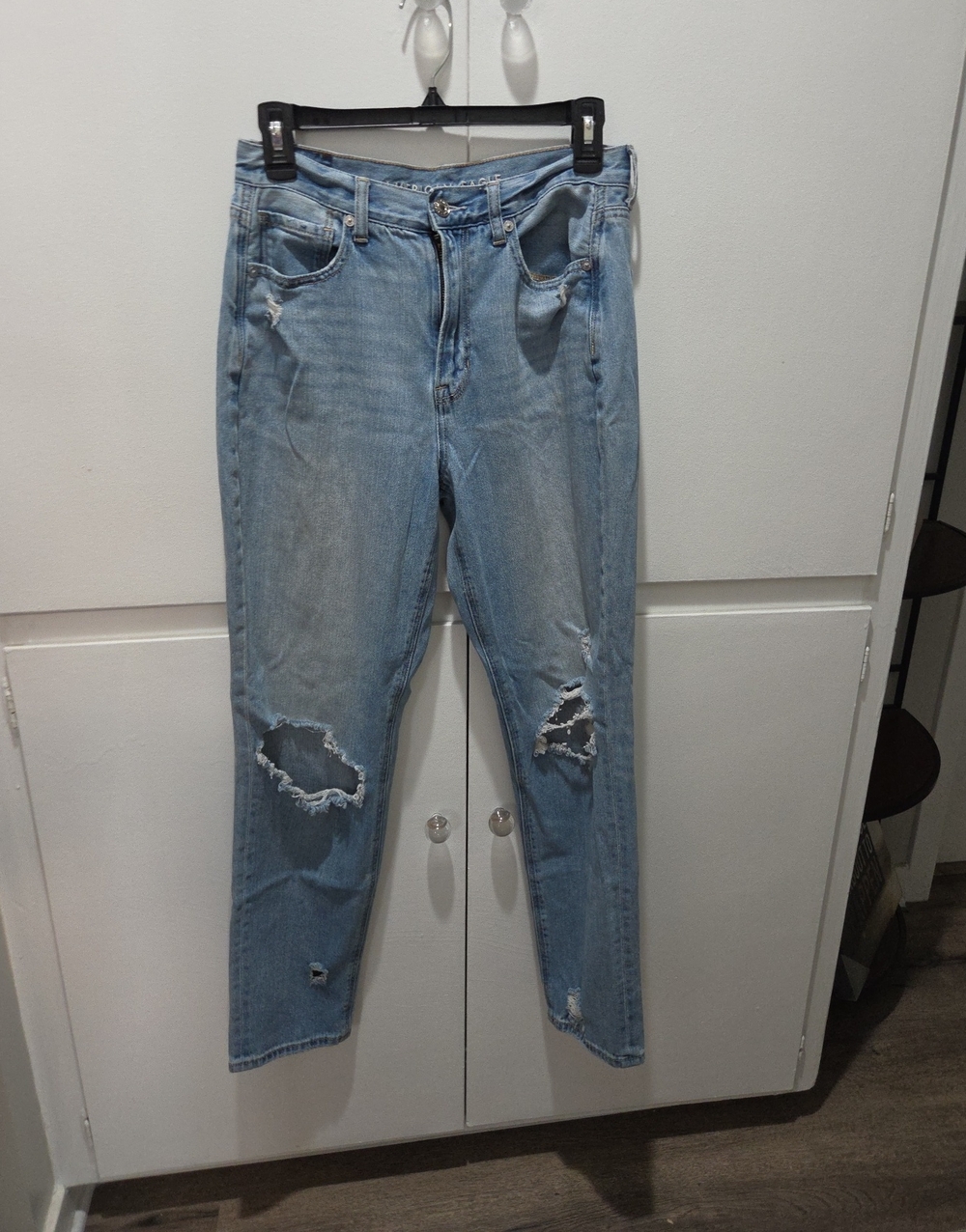 American Eagle Outfitters Light Blue Ripped Boyfriend Jeans